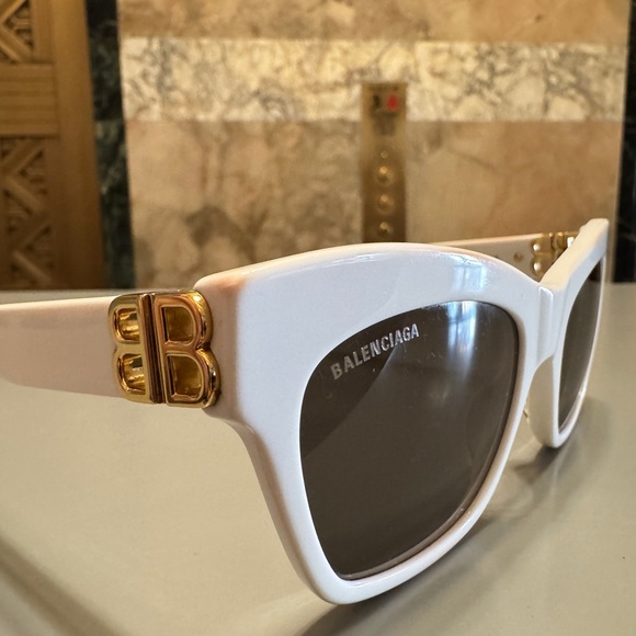 Balenciaga Dynasty Cat Eye Sunglasses White with Gold Accents - Picture 1 of 16